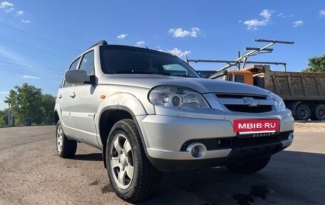 Chevrolet Niva I рестайлинг, 2010 год, 570 000 рублей, 2 фотография