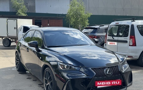 Lexus IS III, 2017 год, 4 400 000 рублей, 6 фотография