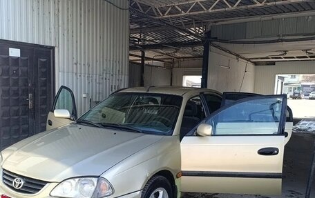 Toyota Avensis III рестайлинг, 2001 год, 225 000 рублей, 8 фотография