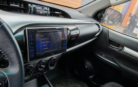 Toyota Hilux VIII, 2016 год, 9 500 000 рублей, 3 фотография