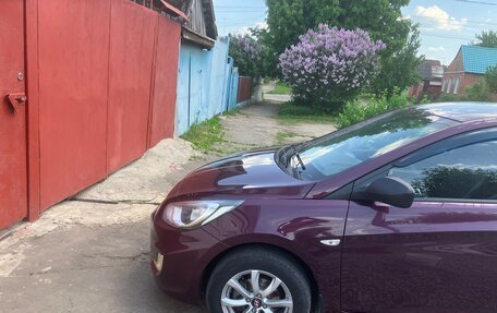 Hyundai Solaris II рестайлинг, 2013 год, 920 000 рублей, 3 фотография
