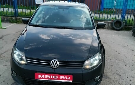 Volkswagen Polo VI (EU Market), 2011 год, 680 000 рублей, 2 фотография