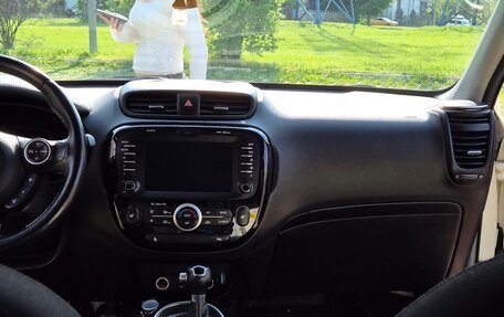 KIA Soul II рестайлинг, 2015 год, 1 400 000 рублей, 10 фотография