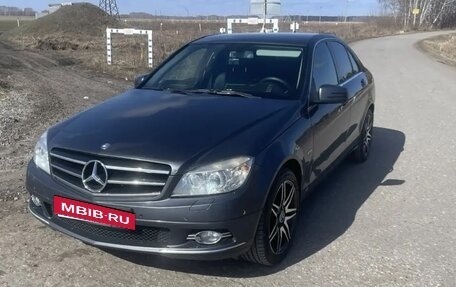 Mercedes-Benz C-Класс, 2009 год, 1 100 000 рублей, 20 фотография