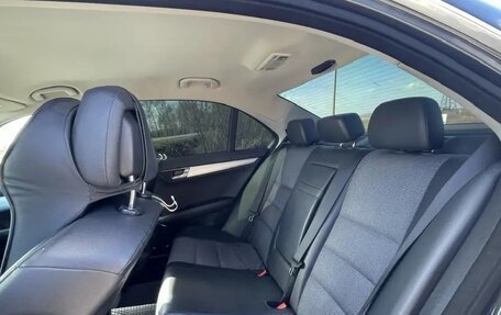 Mercedes-Benz C-Класс, 2009 год, 1 100 000 рублей, 32 фотография