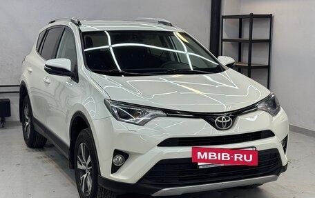 Toyota RAV4, 2017 год, 2 030 000 рублей, 3 фотография