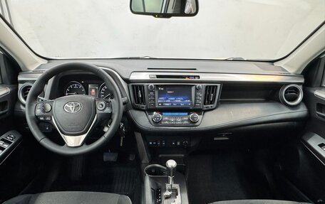 Toyota RAV4, 2017 год, 2 030 000 рублей, 7 фотография