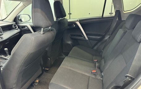 Toyota RAV4, 2017 год, 2 030 000 рублей, 16 фотография