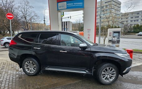 Mitsubishi Pajero Sport III рестайлинг, 2018 год, 3 890 000 рублей, 3 фотография