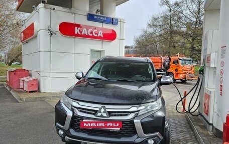Mitsubishi Pajero Sport III рестайлинг, 2018 год, 3 890 000 рублей, 7 фотография