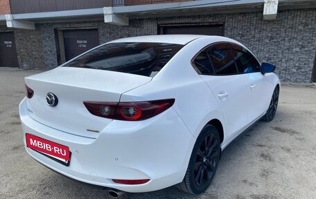 Mazda 3, 2022 год, 1 800 000 рублей, 2 фотография