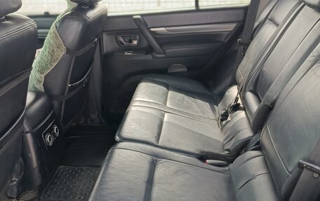 Mitsubishi Pajero IV, 2010 год, 1 550 000 рублей, 5 фотография