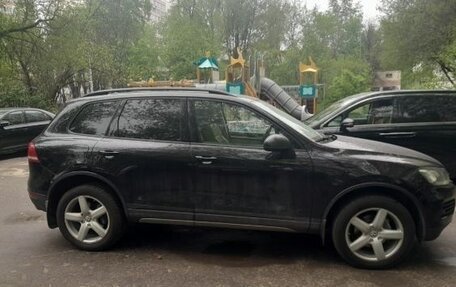 Volkswagen Touareg III, 2013 год, 2 800 000 рублей, 2 фотография