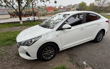 Hyundai Solaris II рестайлинг, 2020 год, 1 250 000 рублей, 2 фотография