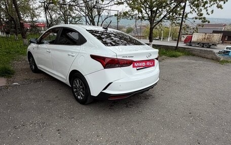 Hyundai Solaris II рестайлинг, 2020 год, 1 250 000 рублей, 4 фотография