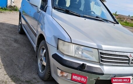 Mitsubishi Space Wagon III, 2003 год, 380 000 рублей, 2 фотография
