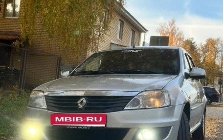 Renault Logan I, 2012 год, 300 000 рублей, 3 фотография