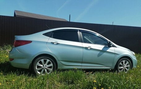 Hyundai Solaris II рестайлинг, 2011 год, 680 000 рублей, 5 фотография
