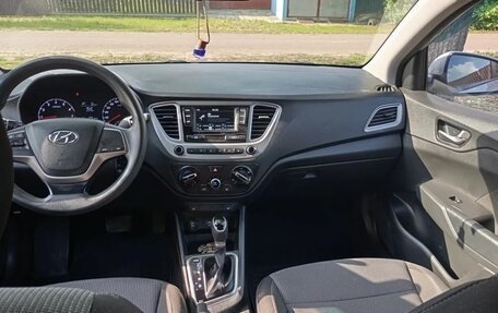 Hyundai Solaris II рестайлинг, 2019 год, 1 216 000 рублей, 5 фотография