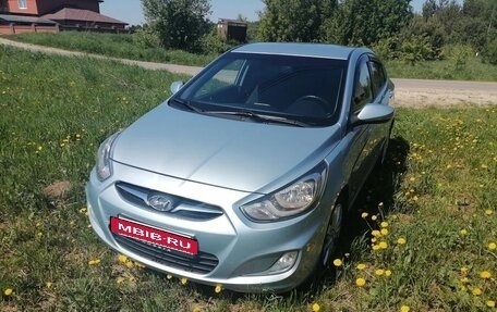 Hyundai Solaris II рестайлинг, 2011 год, 680 000 рублей, 4 фотография