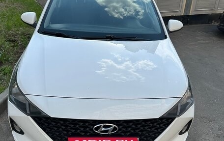 Hyundai Solaris II рестайлинг, 2021 год, 1 342 000 рублей, 3 фотография