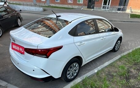 Hyundai Solaris II рестайлинг, 2021 год, 1 342 000 рублей, 4 фотография