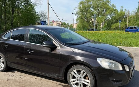 Volvo S60 III, 2010 год, 800 000 рублей, 3 фотография