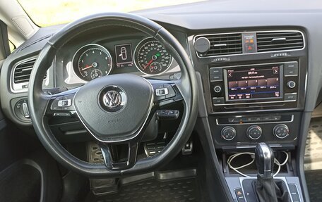 Volkswagen Golf VII, 2018 год, 1 850 000 рублей, 6 фотография