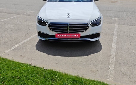 Mercedes-Benz E-Класс, 2023 год, 6 950 000 рублей, 2 фотография