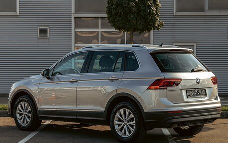 Volkswagen Tiguan II, 2020 год, 2 355 000 рублей, 4 фотография