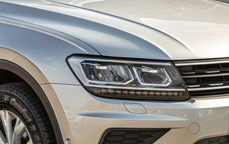 Volkswagen Tiguan II, 2020 год, 2 355 000 рублей, 8 фотография