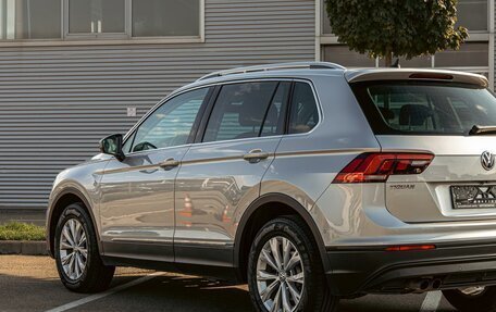 Volkswagen Tiguan II, 2020 год, 2 355 000 рублей, 9 фотография