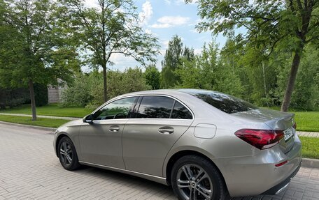 Mercedes-Benz A-Класс, 2020 год, 1 800 000 рублей, 4 фотография