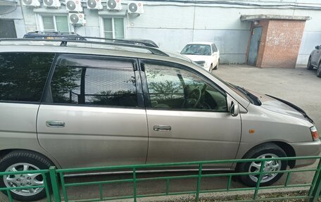 Toyota Gaia, 2003 год, 700 000 рублей, 2 фотография