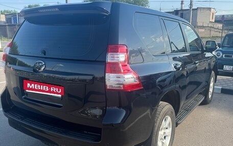 Toyota Land Cruiser Prado 150 рестайлинг 2, 2015 год, 3 350 000 рублей, 5 фотография