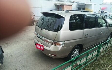 Toyota Gaia, 2003 год, 700 000 рублей, 3 фотография