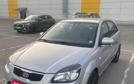 KIA Rio II, 2011 год, 700 000 рублей, 1 фотография