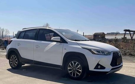 Toyota Yaris XP150 рестайлинг, 2022 год, 1 430 000 рублей, 1 фотография
