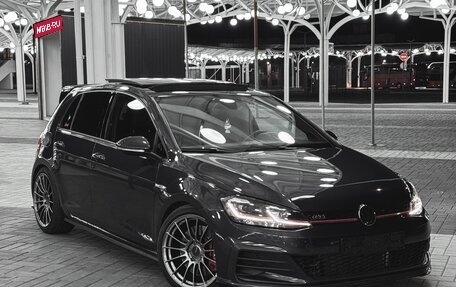 Volkswagen Golf GTI VII, 2019 год, 2 600 000 рублей, 1 фотография