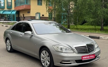 Mercedes-Benz S-Класс, 2009 год, 2 350 000 рублей, 1 фотография