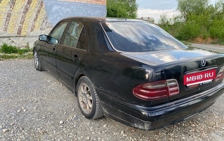 Mercedes-Benz E-Класс, 2000 год, 510 000 рублей, 2 фотография