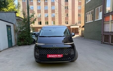 Hyundai Staria, 2022 год, 5 270 000 рублей, 2 фотография