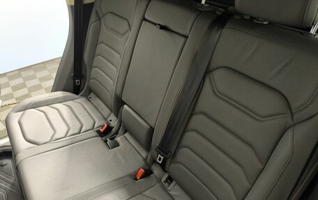 Volkswagen Touareg III, 2021 год, 5 750 000 рублей, 14 фотография