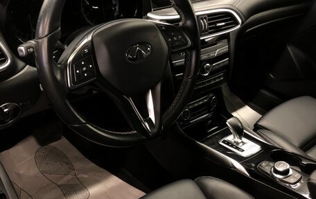 Infiniti QX30, 2017 год, 2 600 000 рублей, 7 фотография