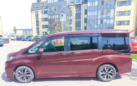 Honda Stepwgn IV, 2021 год, 2 500 000 рублей, 4 фотография