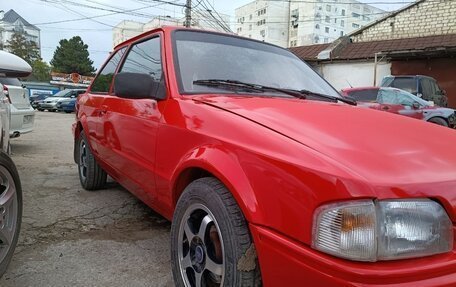 Ford Escort IV, 1988 год, 400 000 рублей, 4 фотография