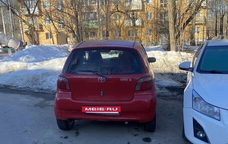 Toyota Yaris I рестайлинг, 2001 год, 450 000 рублей, 3 фотография