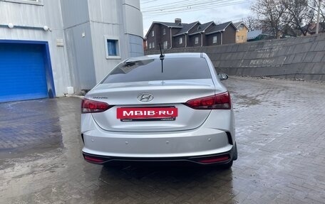 Hyundai Solaris II рестайлинг, 2021 год, 1 560 000 рублей, 3 фотография