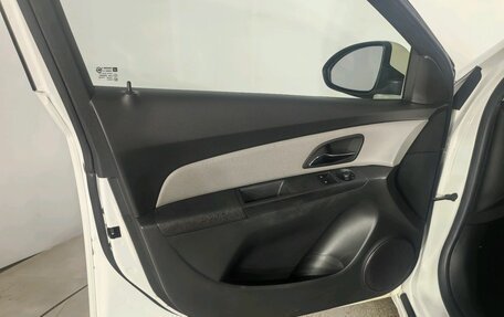 Chevrolet Cruze II, 2011 год, 599 000 рублей, 11 фотография