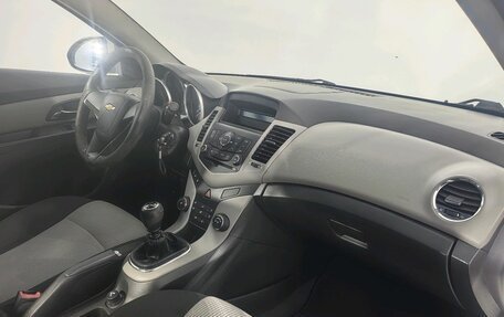 Chevrolet Cruze II, 2011 год, 599 000 рублей, 15 фотография